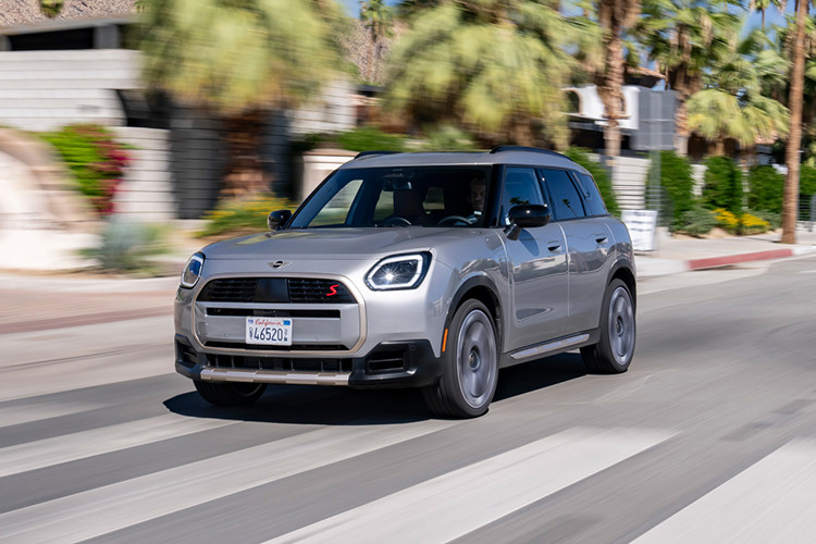 Loạt ôtô "sang chảnh" tiền tỷ mở bán Việt Nam cuối năm 2024 - Hình 4 Loat oto