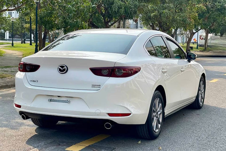 Top oto sedan cu doi cao 