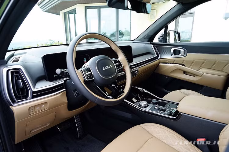 Kia Sorento dang dan dau thi truong, ban gap doi Hyundai SantaFe-Hinh-7