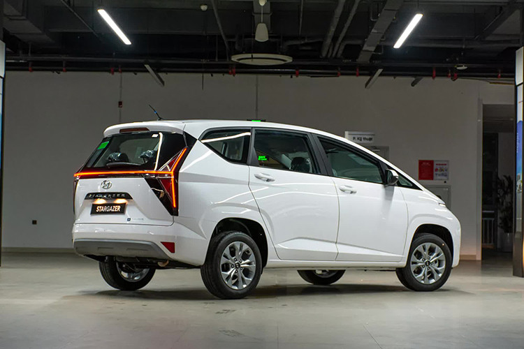 Hyundai Stargazer 7 cho tai Viet Nam dang re ngang xe hang A?-Hinh-2
