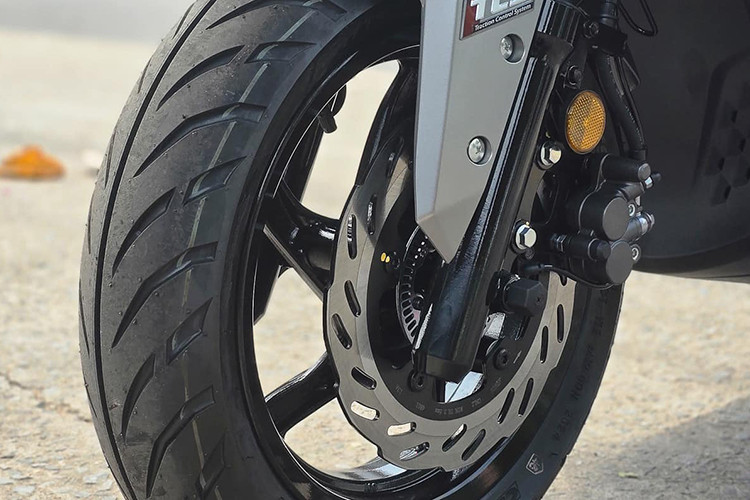 Can canh xe ga SYM NAGA 150 tu 49,5 trieu tai Viet Nam-Hinh-7