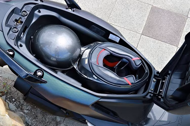 Can canh xe ga SYM NAGA 150 tu 49,5 trieu tai Viet Nam-Hinh-6