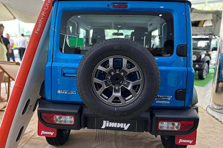 Suzuki Jimny 2024 chinh thuc ra mat Viet Nam, tu 789 trieu dong-Hinh-2