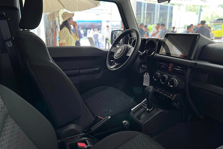 Suzuki Jimny 2024 chinh thuc ra mat Viet Nam, tu 789 trieu dong-Hinh-5