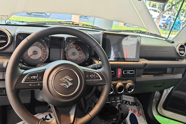 Suzuki Jimny 2024 chinh thuc ra mat Viet Nam, tu 789 trieu dong-Hinh-6