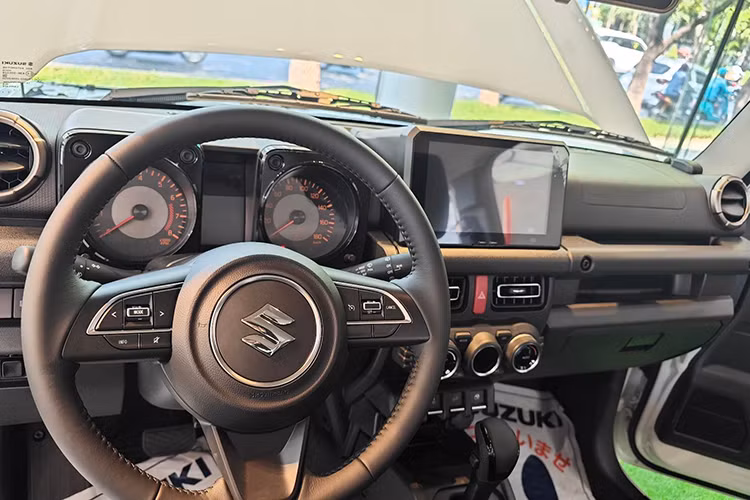 Suzuki Jimny 2024 chinh thuc ra mat Viet Nam, tu 789 trieu dong-Hinh-6