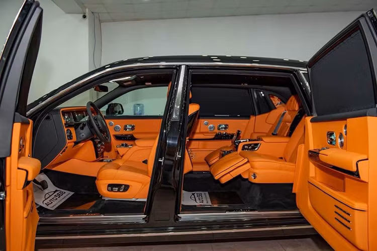 Can canh Rolls-Royce Phantom VIII chao ban 63,5 ty dong tai Ha Noi-Hinh-5