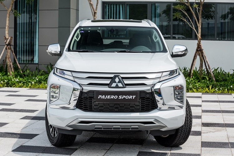 Ford Everest thâu tóm gần 40% thị phần SUV 7 chỗ, Isuzu MU-X “ế sưng“ - Hình 9 Ford Everest thau tom gan 40% thi phan SUV 7 cho, Isuzu MU-X “e sung“-Hinh-9