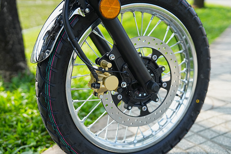 Cận cảnh Honda CGX150 hơn 70 triệu, đầu tiên về Việt Nam - Hình 7 Can canh Honda CGX150 hon 70 trieu, dau tien ve Viet Nam-Hinh-7