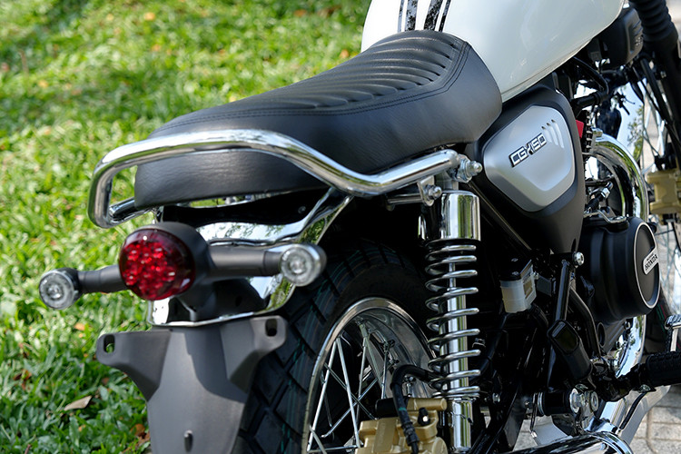 Cận cảnh Honda CGX150 hơn 70 triệu, đầu tiên về Việt Nam - Hình 6 Can canh Honda CGX150 hon 70 trieu, dau tien ve Viet Nam-Hinh-6