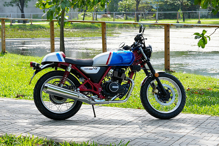 Cận cảnh Honda CGX150 hơn 70 triệu, đầu tiên về Việt Nam - Hình 9 Can canh Honda CGX150 hon 70 trieu, dau tien ve Viet Nam-Hinh-9