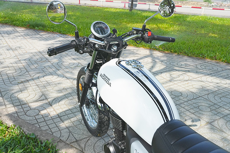 Cận cảnh Honda CGX150 hơn 70 triệu, đầu tiên về Việt Nam - Hình 5 Can canh Honda CGX150 hon 70 trieu, dau tien ve Viet Nam-Hinh-5
