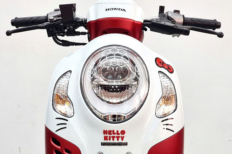 Can canh xe ga Honda Scoopy Hello Kitty gan 90 trieu tai Viet Nam-Hinh-3