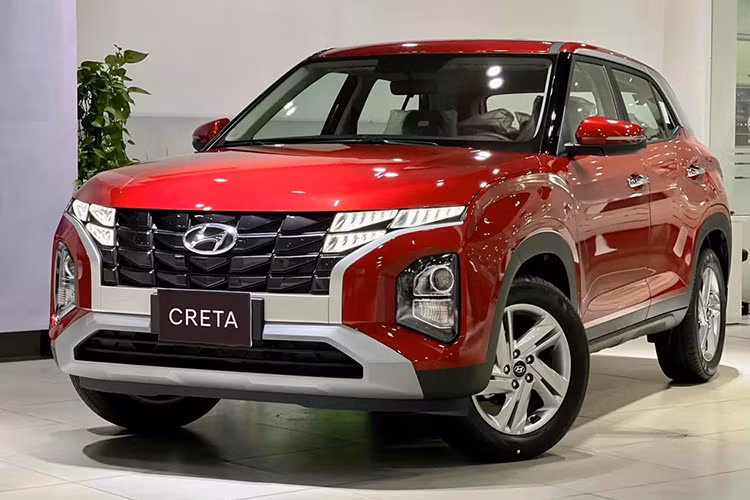 Toyota Yaris Cross vuon len manh me, nhung van thua Hyundai Creta-Hinh-2