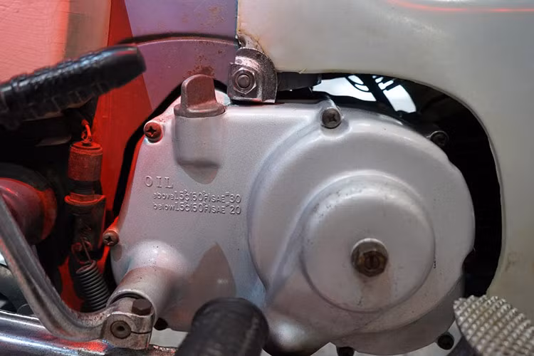 Ngam xe may Honda Super Cub 