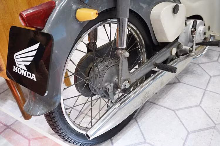 Ngam xe may Honda Super Cub 