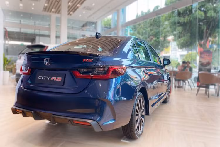 Top oto ban chay nhat Viet Nam thang 3/2024, Mitsubishi Xforce gay soc-Hinh-8