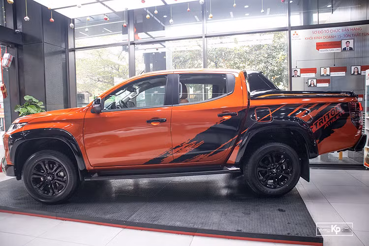 Mitsubishi Triton giam gia, xa hang ton chuan bi ban phien ban moi-Hinh-2