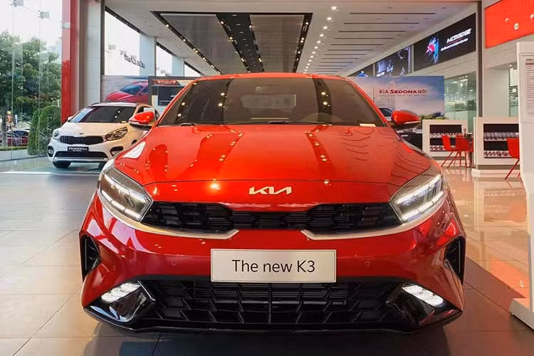 Gia xe Kia K3 dang giam xuong cham day, chi con 470 trieu dong