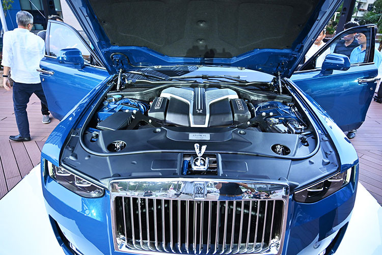 Rolls-Royce Ghost Series II ra mat dai gia Viet, tu 34,9 ty-Hinh-16