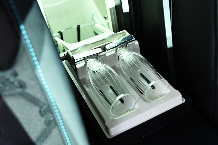 Rolls-Royce Ghost Series II ra mat dai gia Viet, tu 34,9 ty-Hinh-12