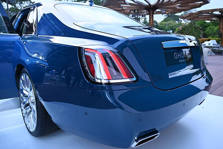 Rolls-Royce Ghost Series II ra mat dai gia Viet, tu 34,9 ty-Hinh-4