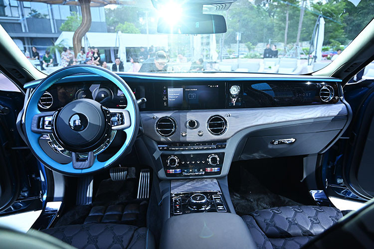 Rolls-Royce Ghost Series II ra mat dai gia Viet, tu 34,9 ty-Hinh-9