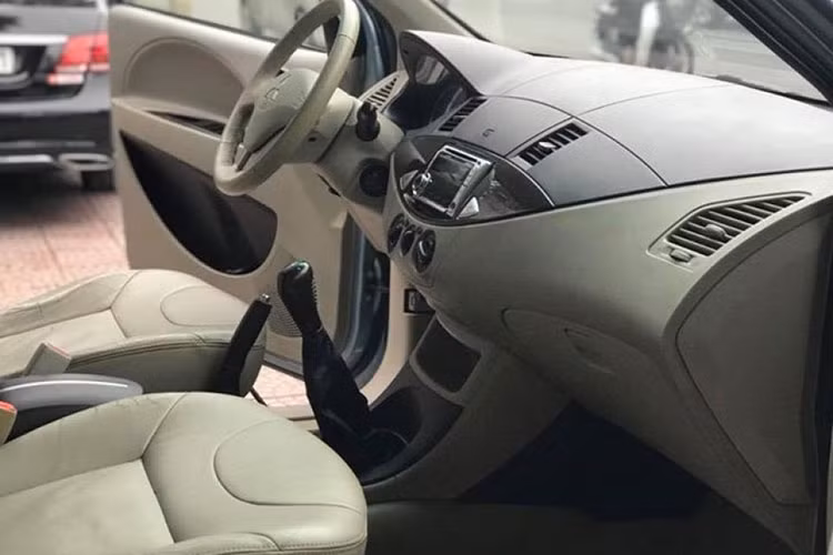 Bộ 3 ôtô tiết kiệm nhiên liệu đáng mua tầm giá chỉ 200 triệu đồng - Hình 9 Bo 3 oto tiet kiem nhien lieu dang mua tam gia chi 200 trieu dong-Hinh-9