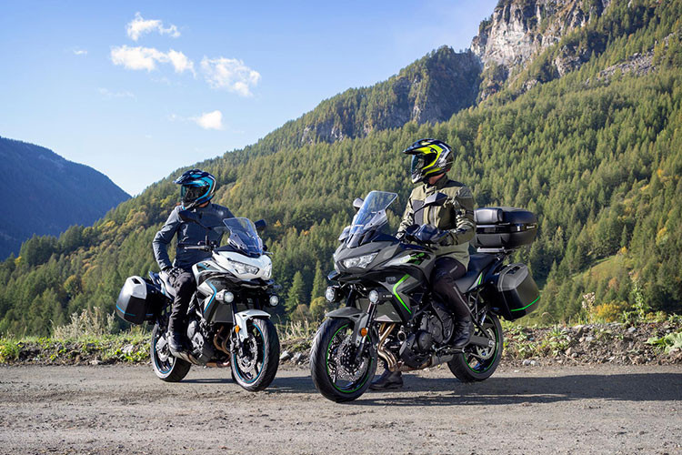 Kawasaki Versys 650 2025 trinh lang, 