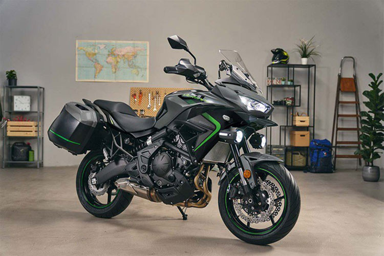 Kawasaki Versys 650 2025 trinh lang, 