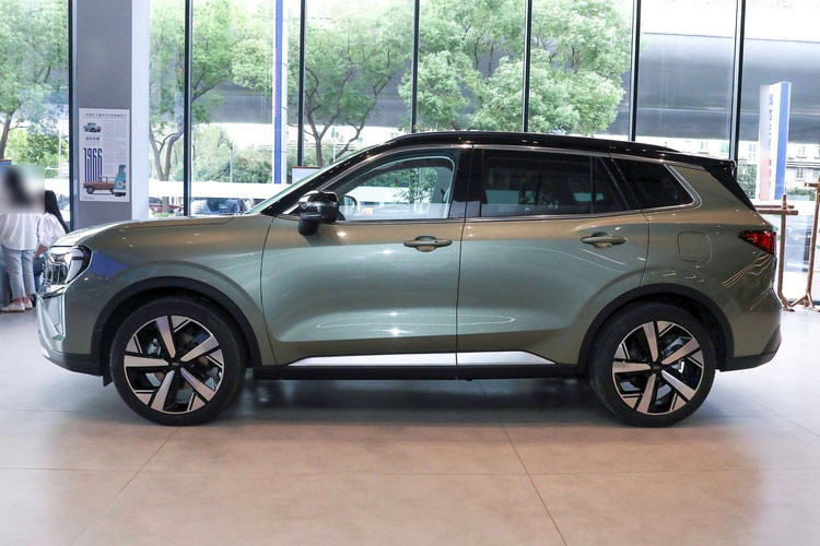 Ford Territory 2025 da ve Viet Nam, Mazda CX-5 de chung?-Hinh-4