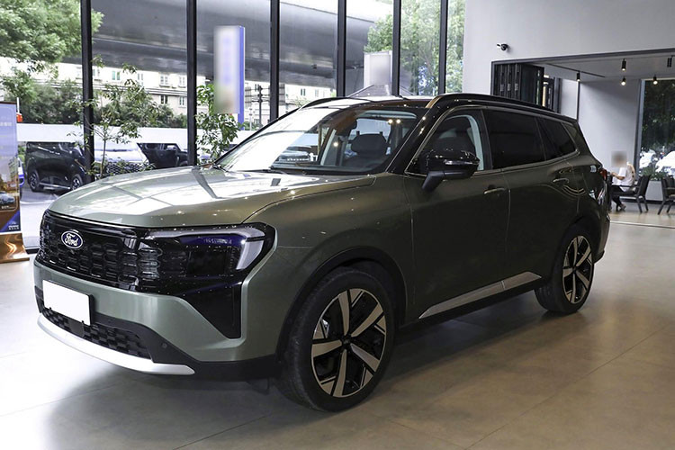 Ford Territory 2025 da ve Viet Nam, Mazda CX-5 de chung?-Hinh-2