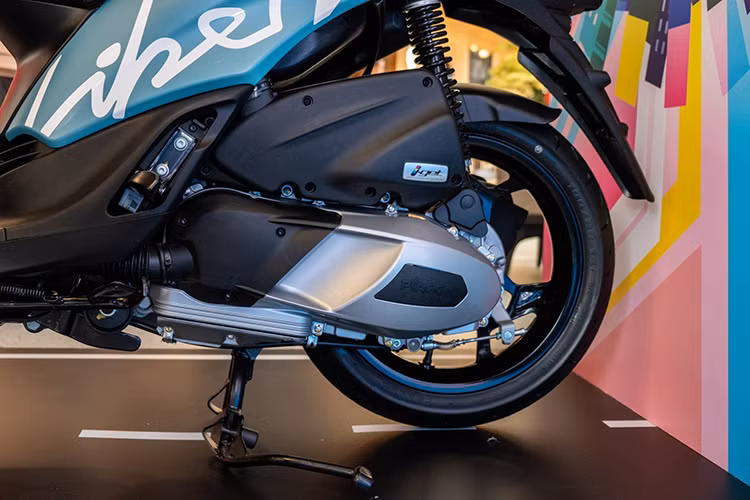 Piaggio Liberty 2025 tu 57 trieu tai Viet Nam, 