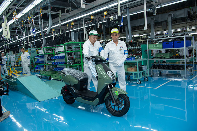 Honda ICON e: - xe may dien lap rap Viet Nam duoi 30 trieu dong-Hinh-6