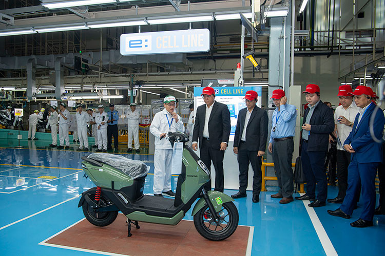 Honda ICON e: - xe may dien lap rap Viet Nam duoi 30 trieu dong-Hinh-2