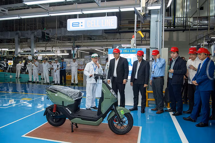 Honda ICON e: - xe may dien lap rap Viet Nam duoi 30 trieu dong-Hinh-2