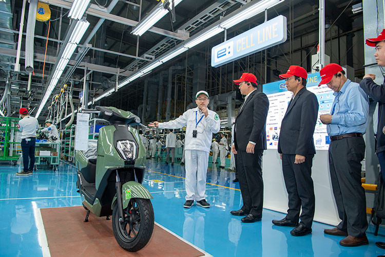 Honda ICON e: - xe may dien lap rap Viet Nam duoi 30 trieu dong