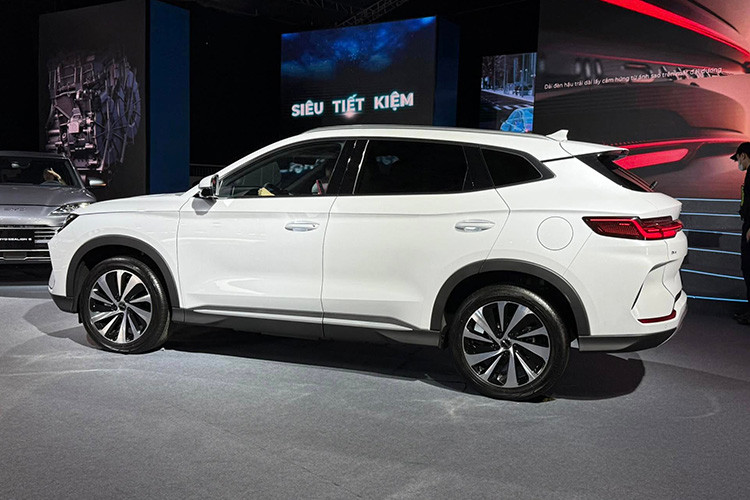 BYD Sealion 6 tu 839 trieu dong, co gi de dau Jaecoo J7 PHEV?-Hinh-3