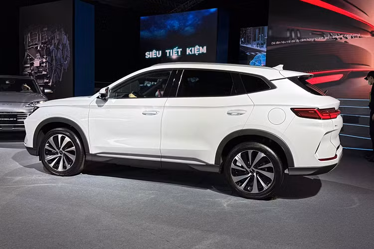 BYD Sealion 6 tu 839 trieu dong, co gi de dau Jaecoo J7 PHEV?-Hinh-3