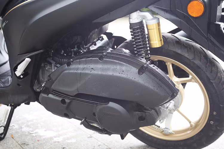 Yamaha LEXi 155 VVA tu 48,5 trieu - xe ga lai 