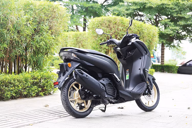 Yamaha LEXi 155 VVA tu 48,5 trieu - xe ga lai 