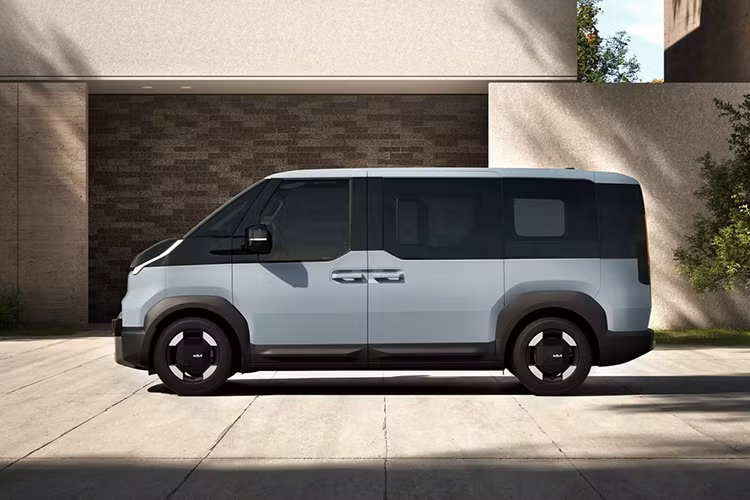 Minivan Kia PV5 2025 chay dien se trinh lang cuoi thang 2/2025-Hinh-2