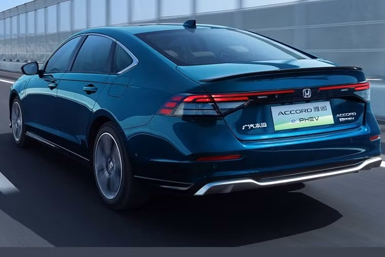 Honda Accord 2026 ra mat, chay 106 km khong 