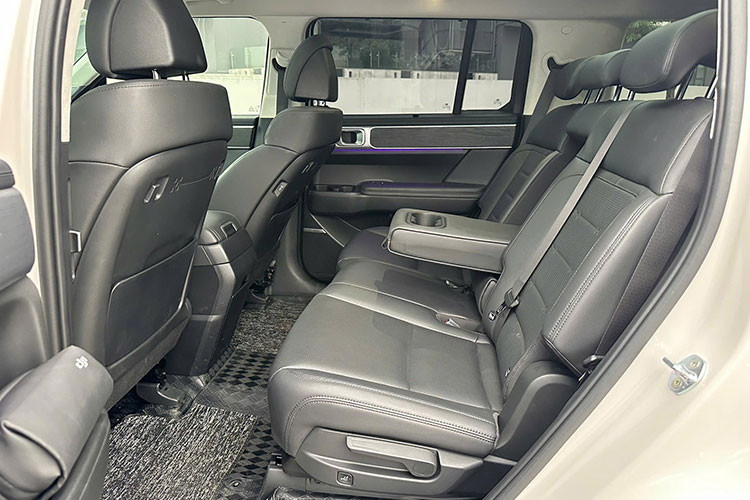 Hyundai SantaFe 2024 chay 12.000km, rao ban 1,2 ty tai Ha Noi-Hinh-8