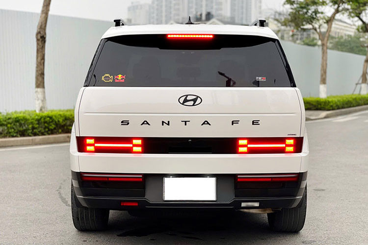 Hyundai SantaFe 2024 chay 12.000km, rao ban 1,2 ty tai Ha Noi-Hinh-5