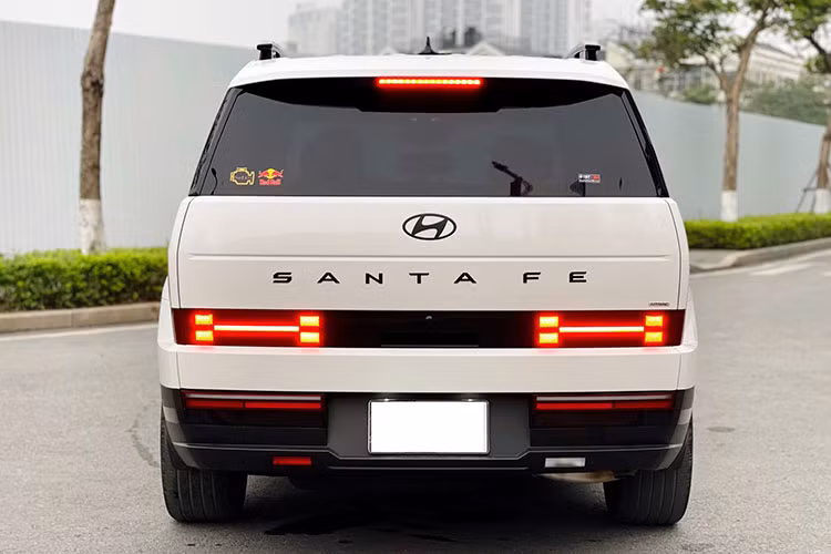 Hyundai SantaFe 2024 chay 12.000km, rao ban 1,2 ty tai Ha Noi-Hinh-5