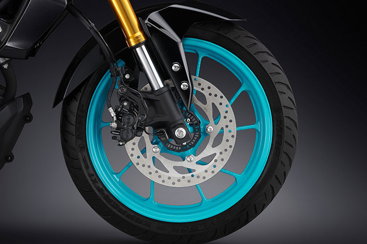 Yamaha MT-15 2025 ra mat chi tu 72 trieu dong, 