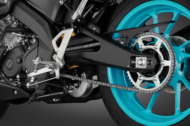 Yamaha MT-15 2025 ra mat chi tu 72 trieu dong, 