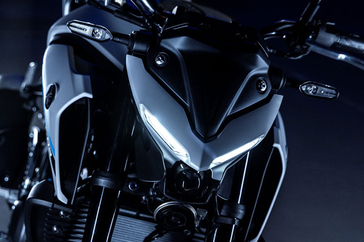 Yamaha MT-15 2025 ra mat chi tu 72 trieu dong, 