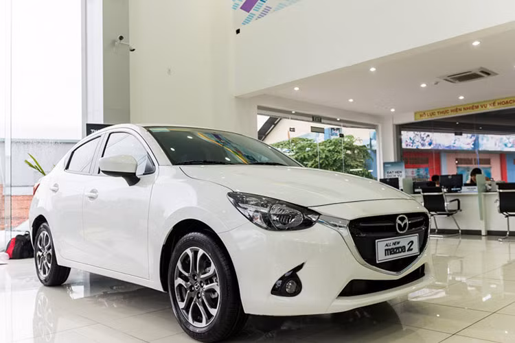 Loat xe sedan ben bi, tiet kiem nhien lieu chi 300 trieu tai Viet Nam-Hinh-10